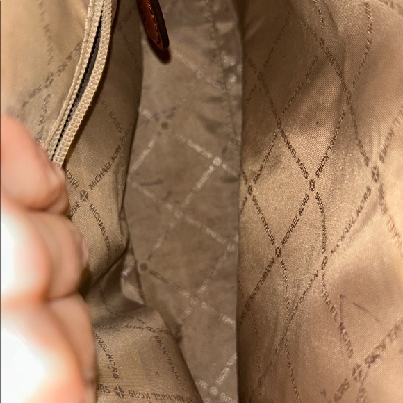 Michael Kors Shelia Medium Logo Satchel - Picture 4 of 11